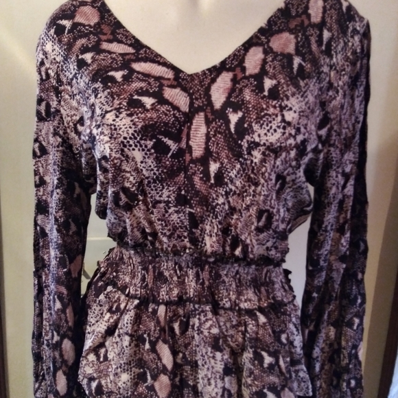 Angie Python Snake Print Long-sleeve Blouse - Picture 3 of 10